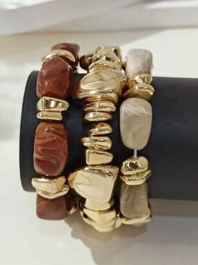 🔥🔥🆕Elegant 3pc Gold Cream and Brown Acrylic Beaded Bracelet Set
